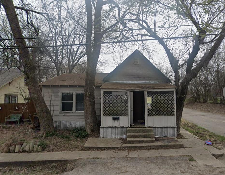 Investor special in the heart of Bonham! Great opportunity for an investor, flipper, or buyer looking for their next project. This property sits on a corner lot and offers strong value add potential with plenty of room for improvements and customization. Property is being sold as-is and will require repairs and updates throughout. Conveniently located near downtown Bonham with easy access to local shops, dining, and major roads. Bring your vision and turn this into your next investment opportunity!