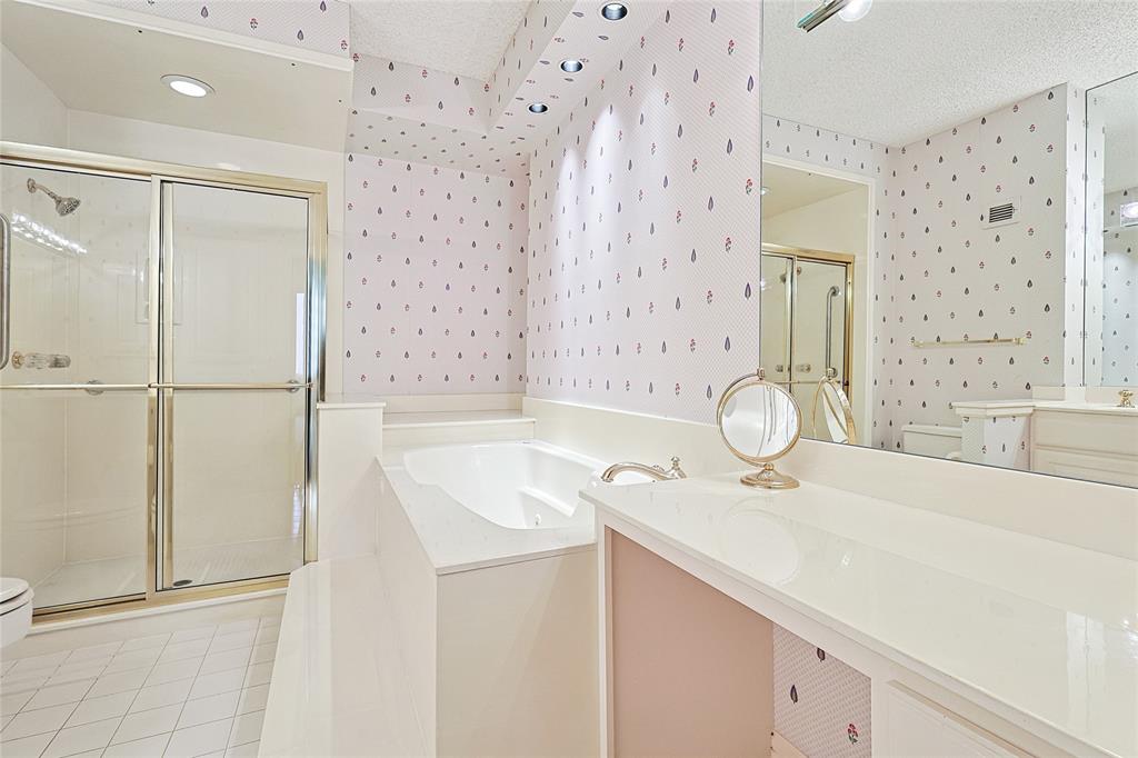 Bonaventure Condo - Residential