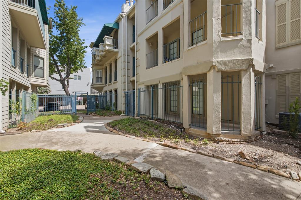 Bryan Place Condo - Residential