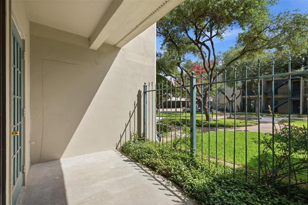 Bryan Place Condo - Residential