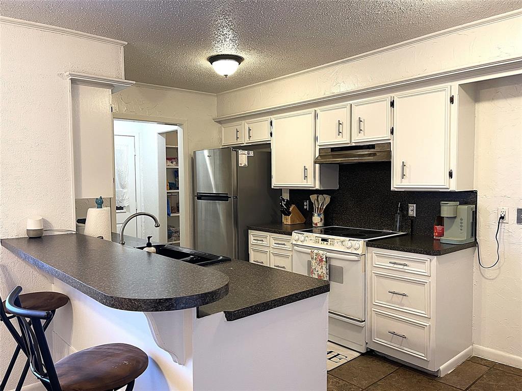 COUNTRY EAST ADDN - Residential