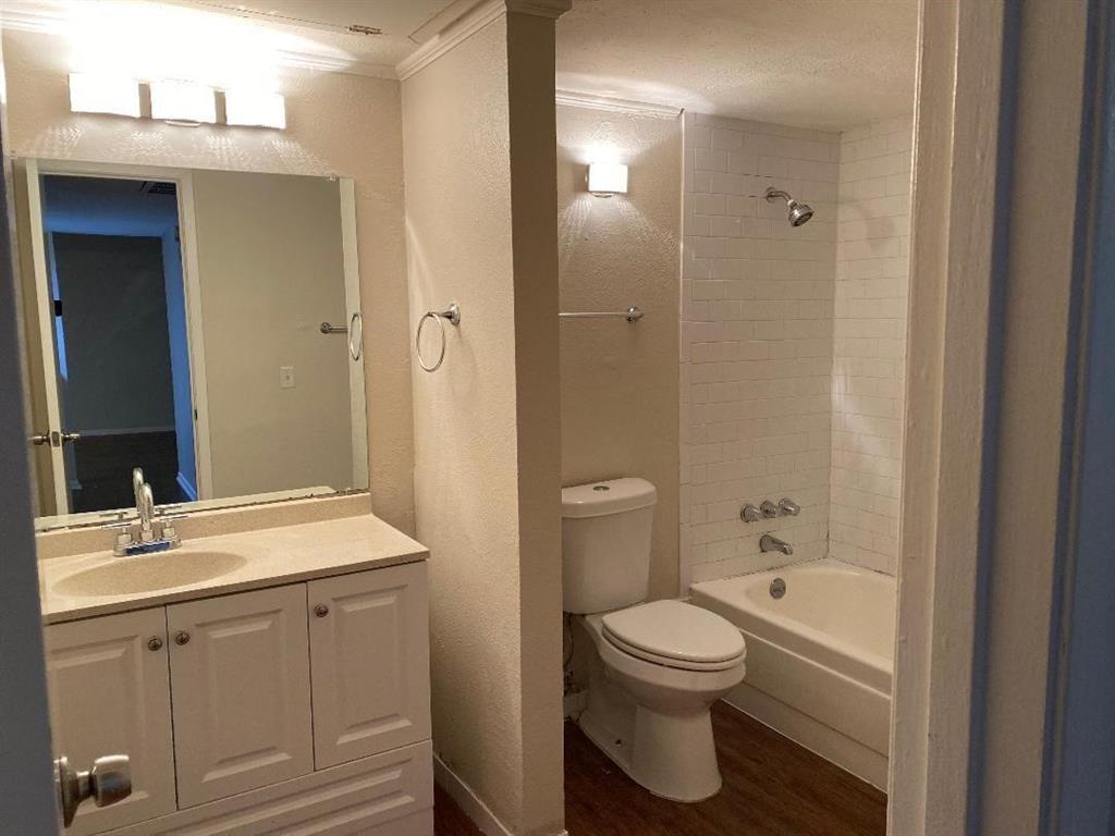 River Oaks Condos - Residential