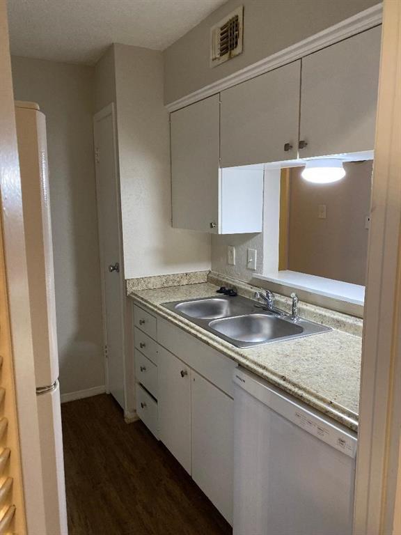 River Oaks Condos - Residential