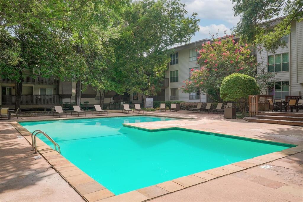 River Oaks Condos - Residential
