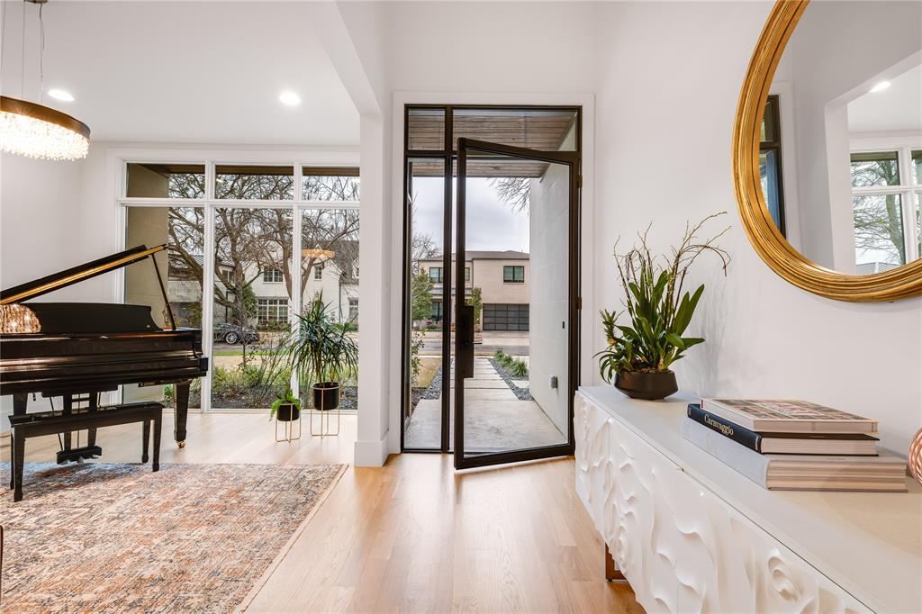 University Blvd Terrace - Residential