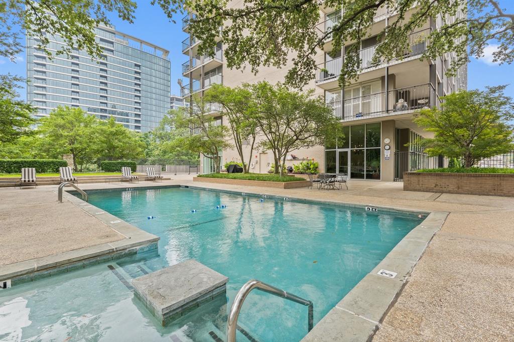 Park Towers Condominiums - Residential