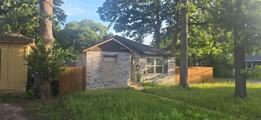Central Ave - Residential