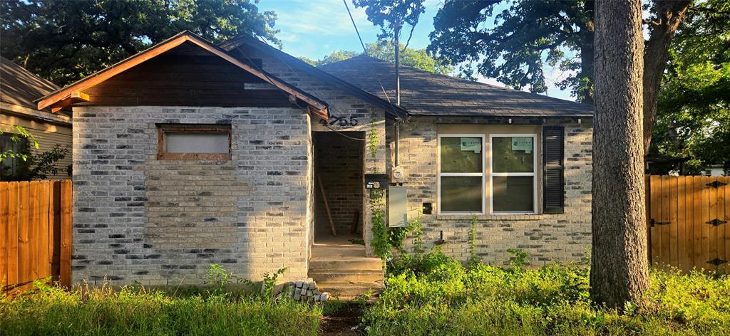 Opportunity awaits on this mid-renovation fixer. Buyer to do all due diligence for completing repair project, including permitting. GREAT opportunity for value-add, long term rental or quick turn. Similar homes have been renovated recently in the neighborhood providing for good comparable data. Visit today and make an offer!