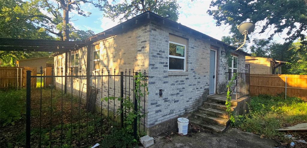 Central Ave - Residential