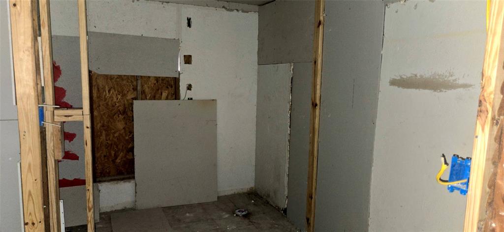 Central Ave - Residential