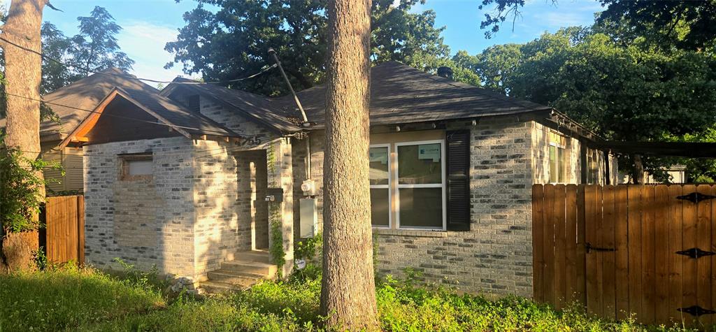 Central Ave - Residential