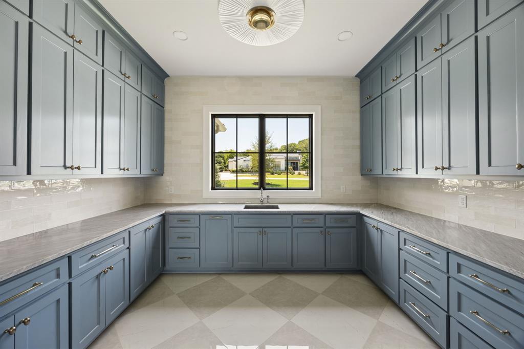 Montrachet - Residential