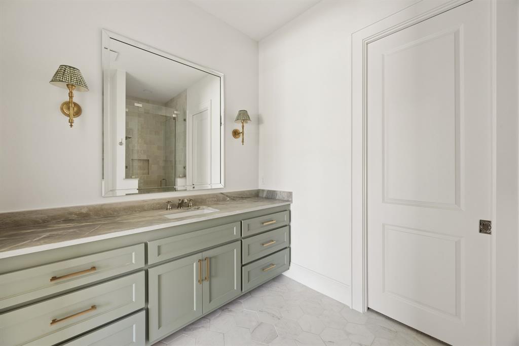 Montrachet - Residential