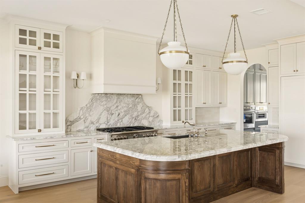 Montrachet - Residential