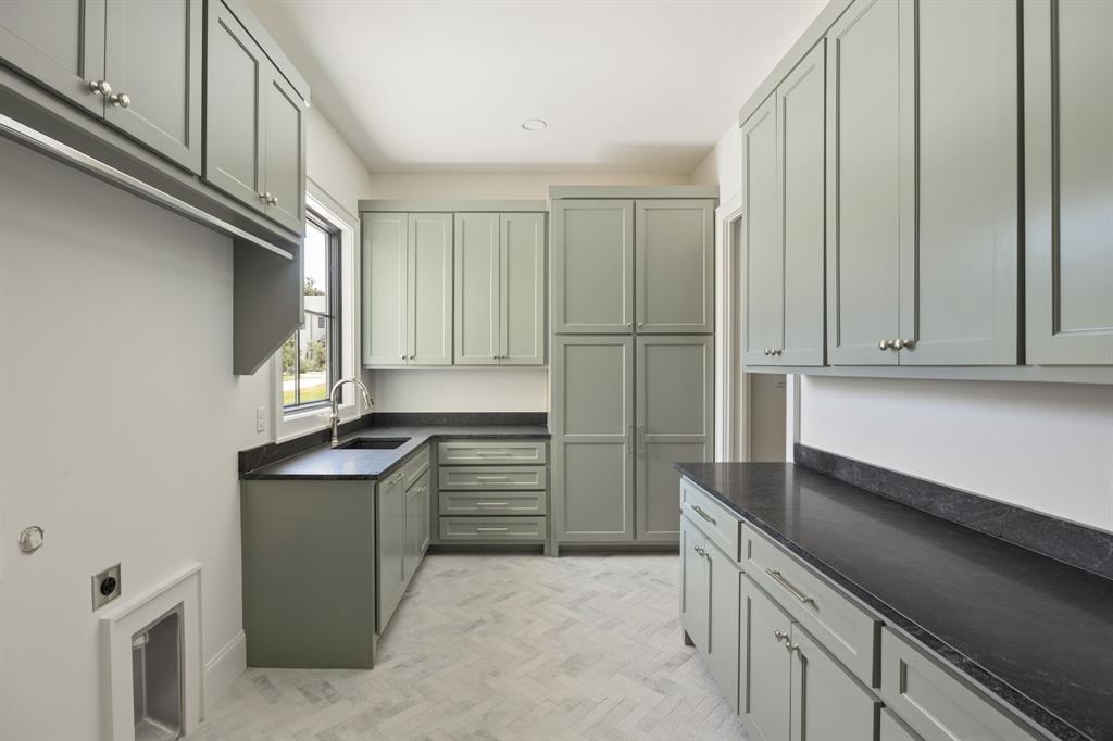 Montrachet - Residential