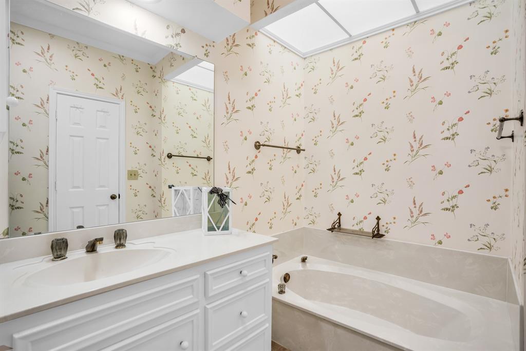 Prestonwood Hillcrest Twnhs - Residential