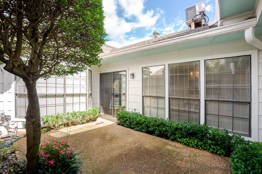 Prestonwood Hillcrest Twnhs - Residential