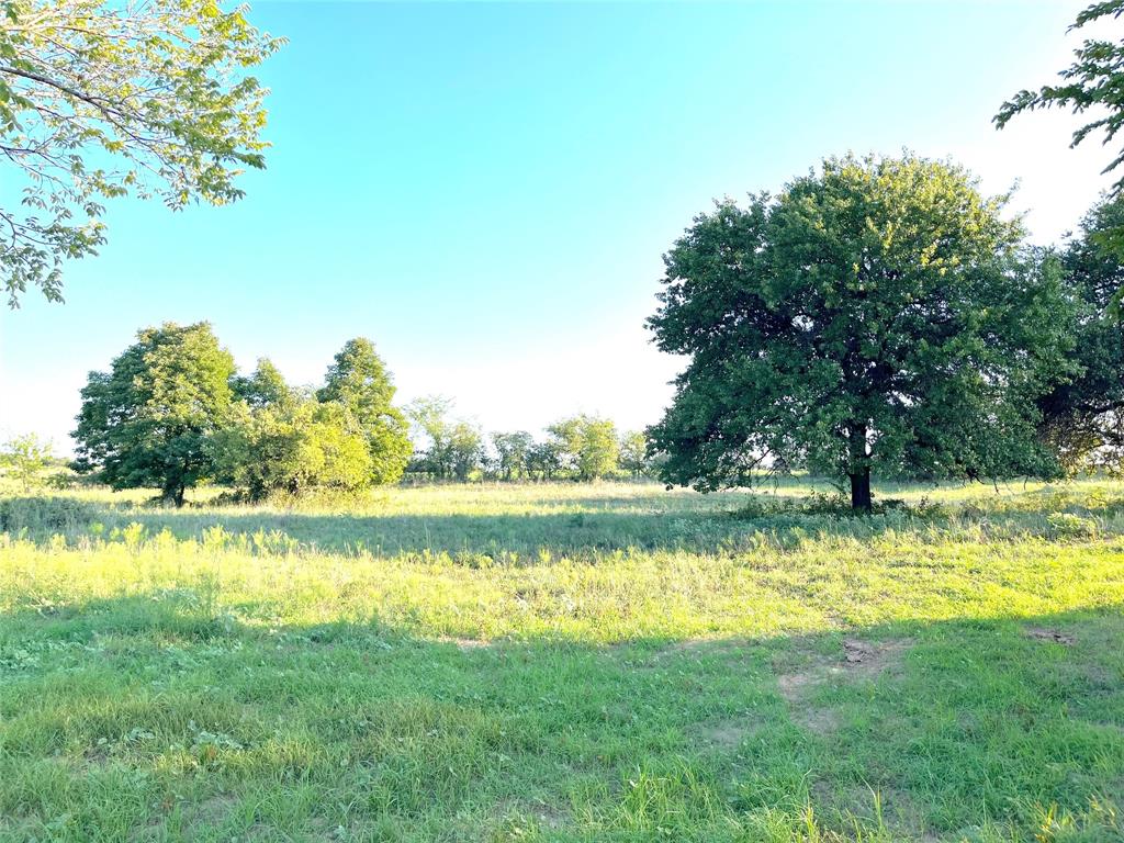 Start living the relaxed country lifestyle you deserve in the unspoiled countryside, without giving up the career you've worked hard to establish in the city. Welcome to the newest 2–4 acre exclusive community – Sarra Ranch Estates! Situated just 35 minutes and an easy commute from Ft Worth, Sarra Ranch offers property owners a rare and unique opportunity to enjoy the best of both worlds. Imagine getting to enjoy pure country living, surrounded by endless views of towering oak trees and natural rolling landscape. Lightly deed restricted and NO HOA! You can bring your own builder and build on your timeline. Workshops welcomed. Sound like only a dream? This is your chance to make that dream true. All this and paved roads, underground electricity, and high-speed fiber optic internet. Let your family roots start at Sarra Ranch Estates! Poolville & Weatherford ISD.
