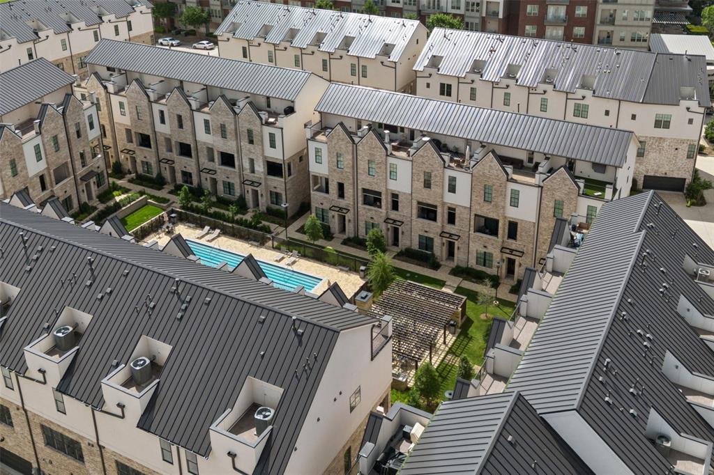 InTown at Las Colinas Station - Residential