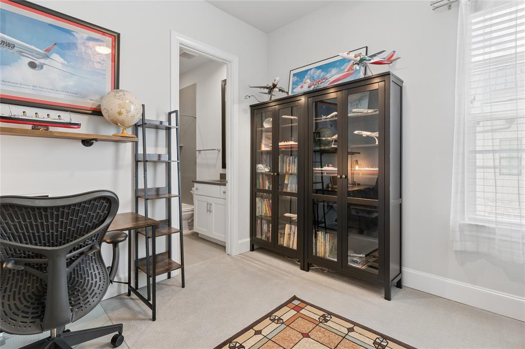 InTown at Las Colinas Station - Residential