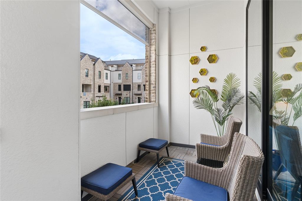 InTown at Las Colinas Station - Residential