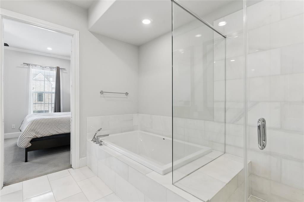 InTown at Las Colinas Station - Residential