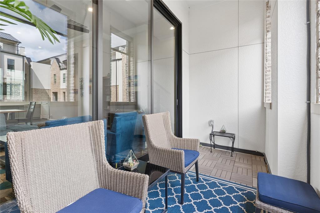 InTown at Las Colinas Station - Residential