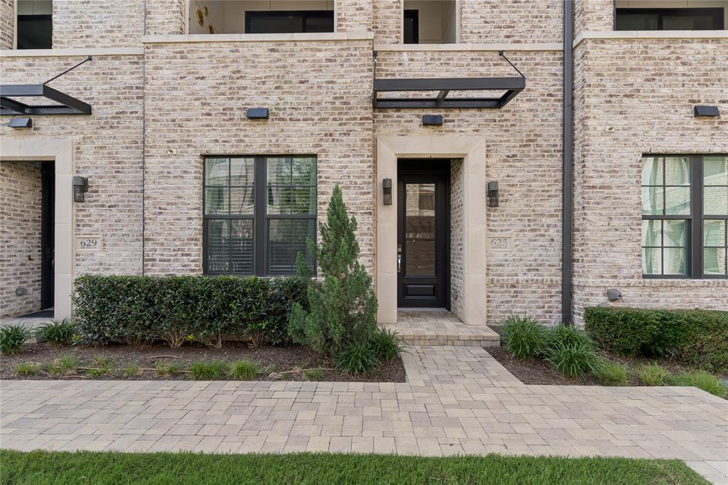 InTown at Las Colinas Station - Residential