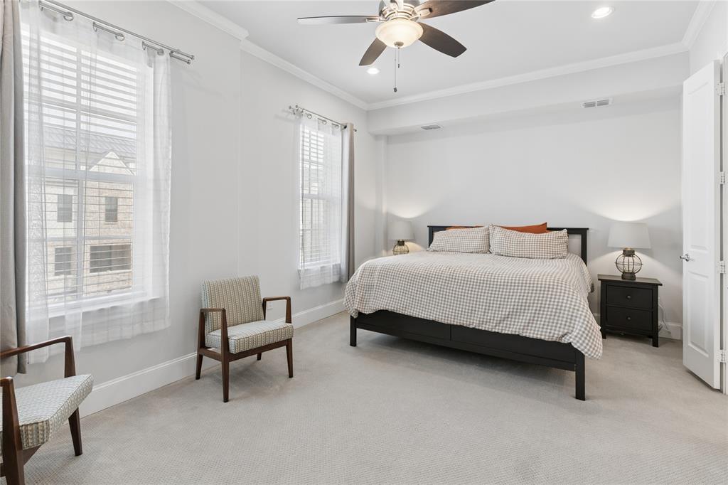 InTown at Las Colinas Station - Residential