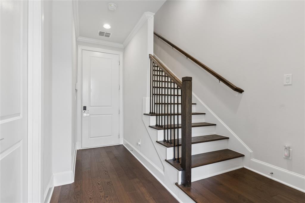 InTown at Las Colinas Station - Residential