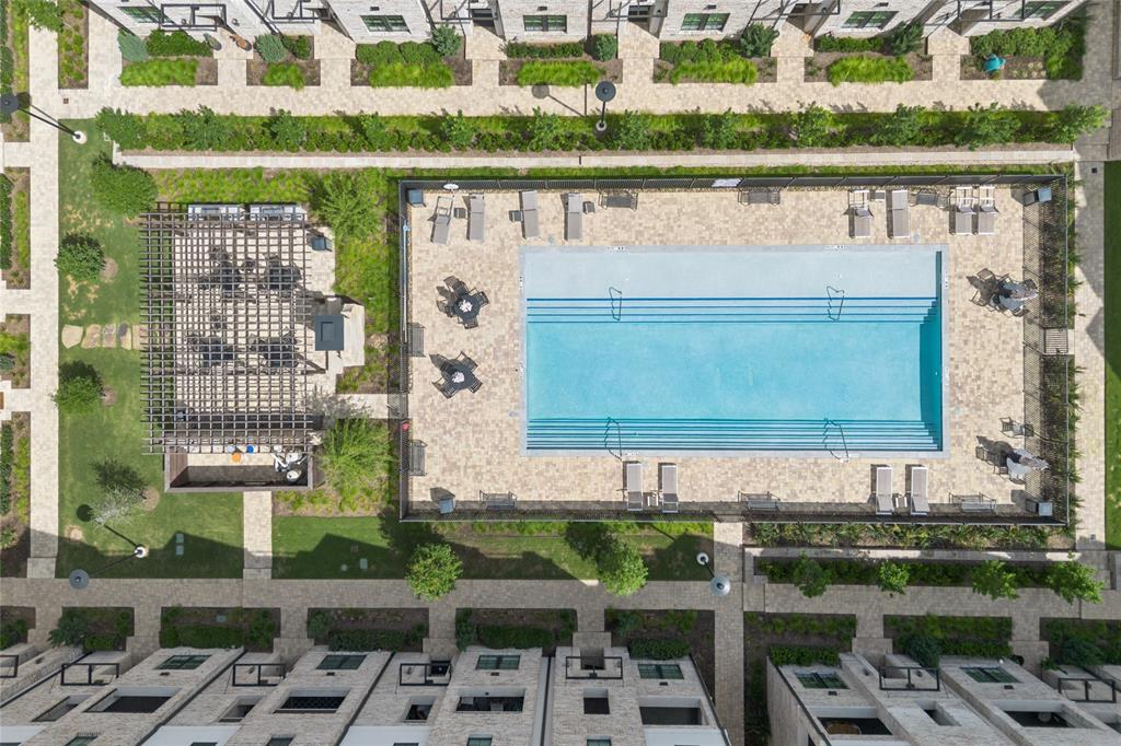 InTown at Las Colinas Station - Residential