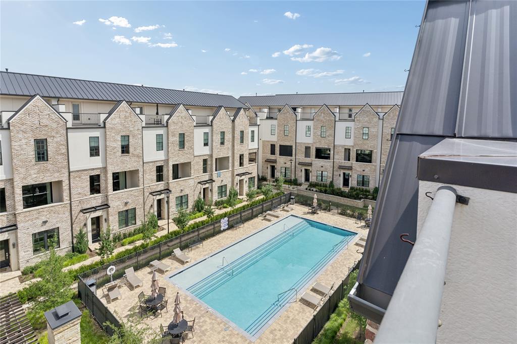 InTown at Las Colinas Station - Residential
