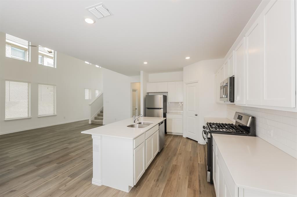 Northpointe Ph 6 - Residential Lease