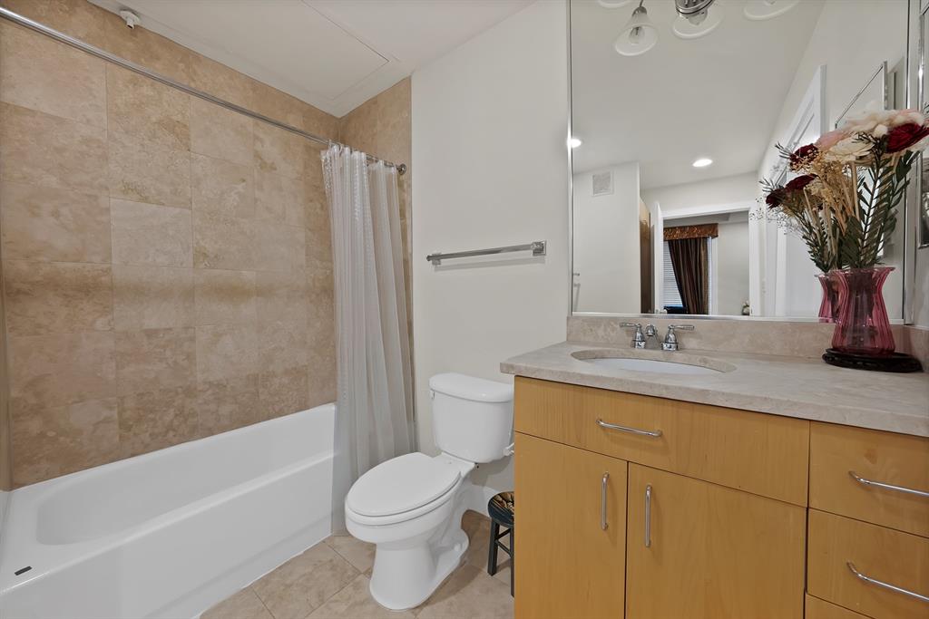 Aventura Condos - Residential