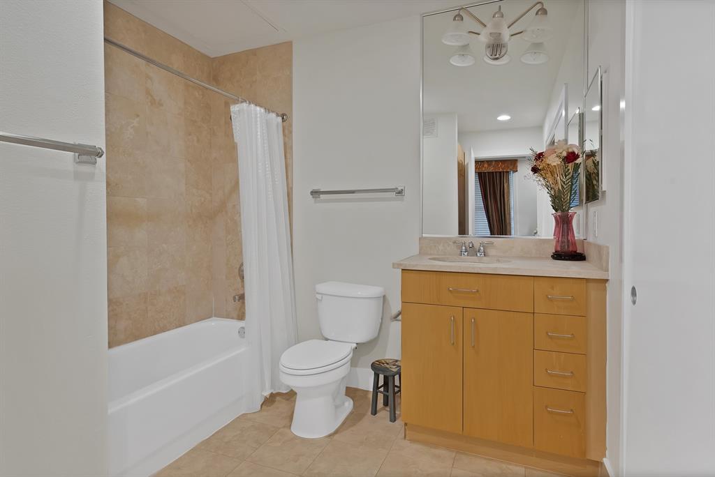 Aventura Condos - Residential