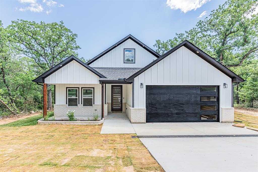 Runaway Bay Unit 4 - Residential