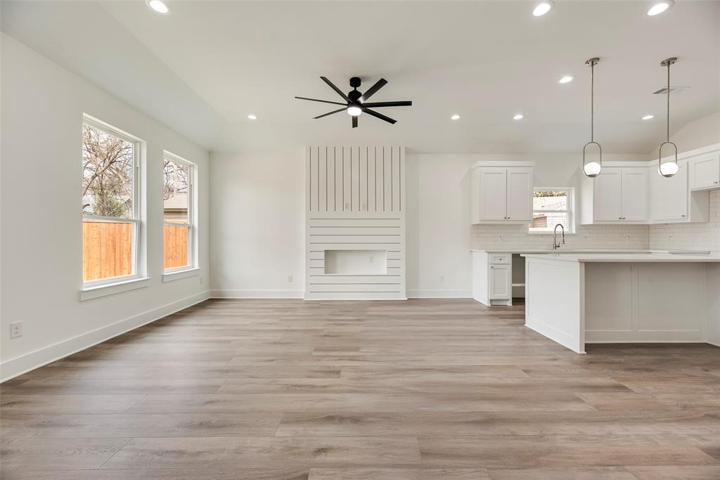 Deerpath Village 03 - Residential