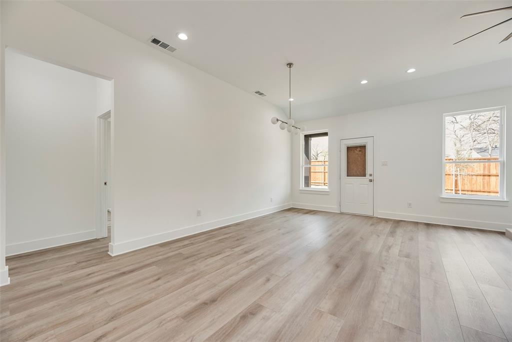 Deerpath Village 03 - Residential