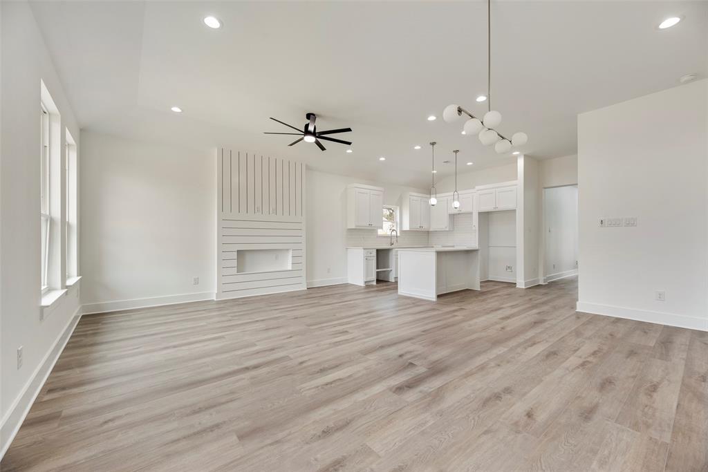Deerpath Village 03 - Residential