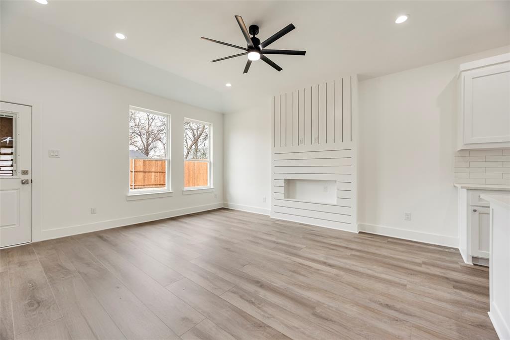 Deerpath Village 03 - Residential