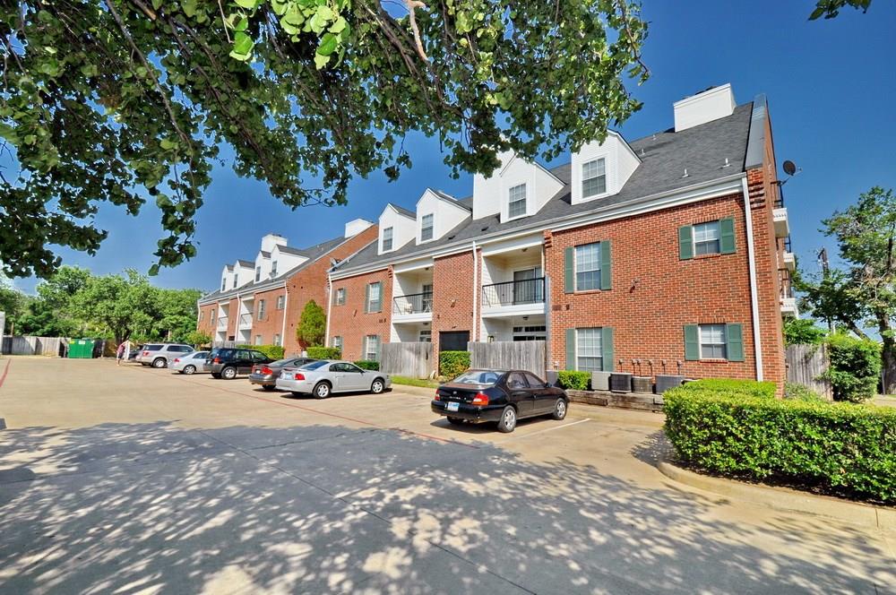 What a great unit on the 3rd floor with balcony. Very quiet secluded, gated community. Remote parking access, and common door keys. Large one bedroom one bathr condo (not a loft type unit) with lots of light. Stackable washer and dryer, dishwasher,  stove and  fridge to stay.  Ceramic tile in kitchen, bathr and entry.