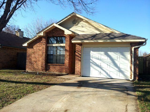 Two-bedroom home nestled directly across from the beautiful Lincolnshire Park. This home features a wood-burning fireplace in the living room with a glass-sliding door providing easy access to the side yard. The master bathroom includes a large garden tub perfect for relaxing and dual sinks. New Carpet throughout the home with ceramic tile in the kitchen and master bath. Large, fenced-in grass backyard perfect for entertaining. Windows and siding have been replaced.