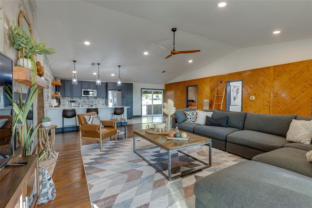 Deep Water Point - Residential