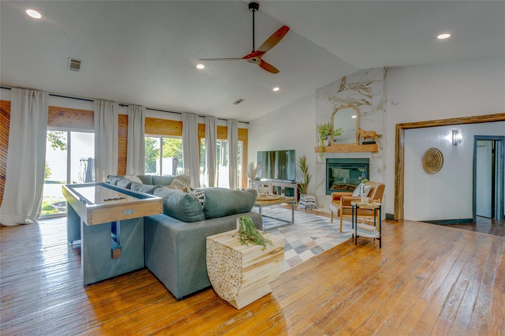 Deep Water Point - Residential
