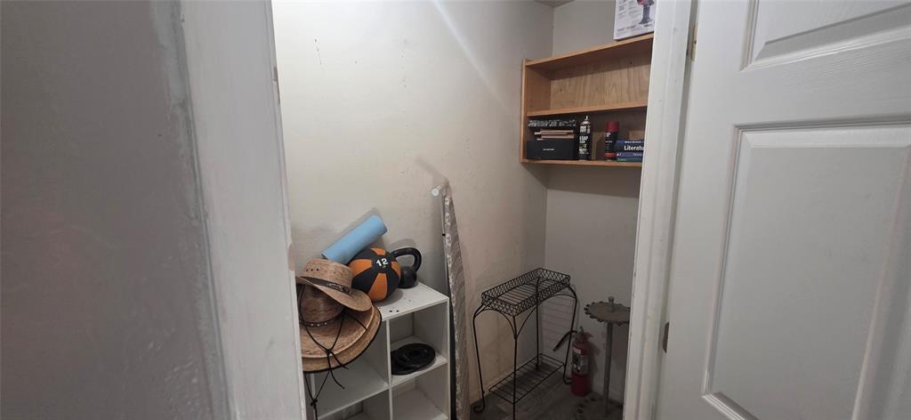 J Ivy Pal Rvr Estate - Residential