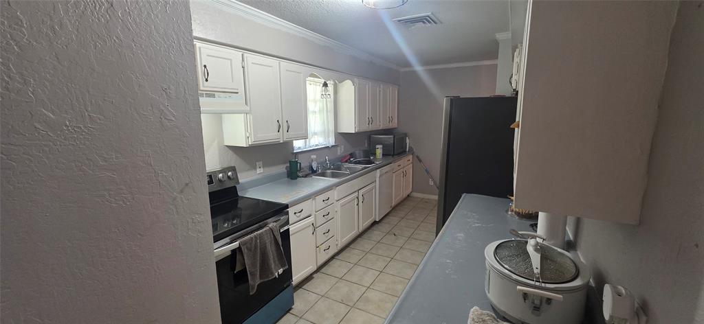 J Ivy Pal Rvr Estate - Residential