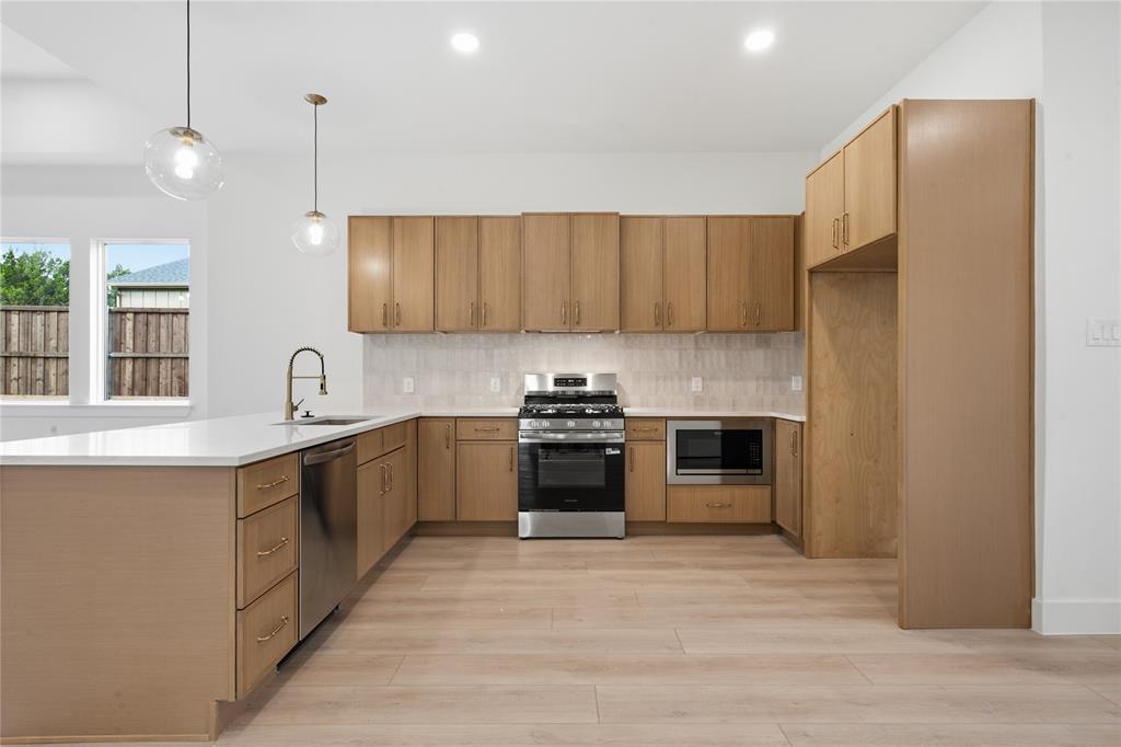 Camp Wisdom Estates - Residential