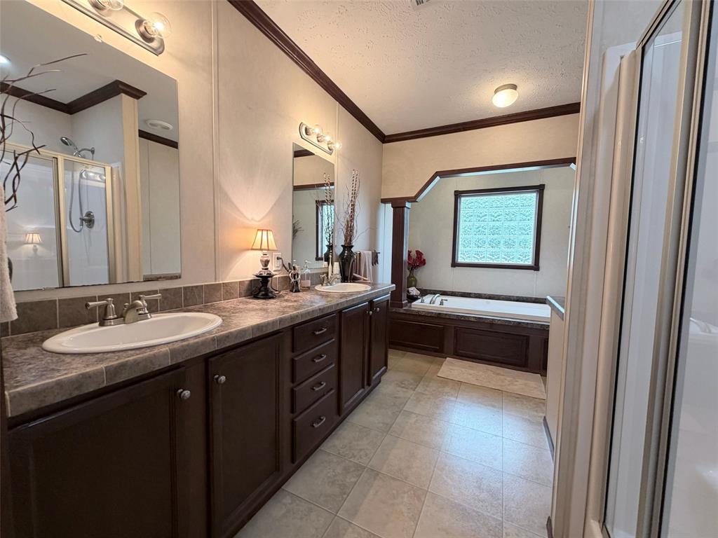Point La Vista - Residential