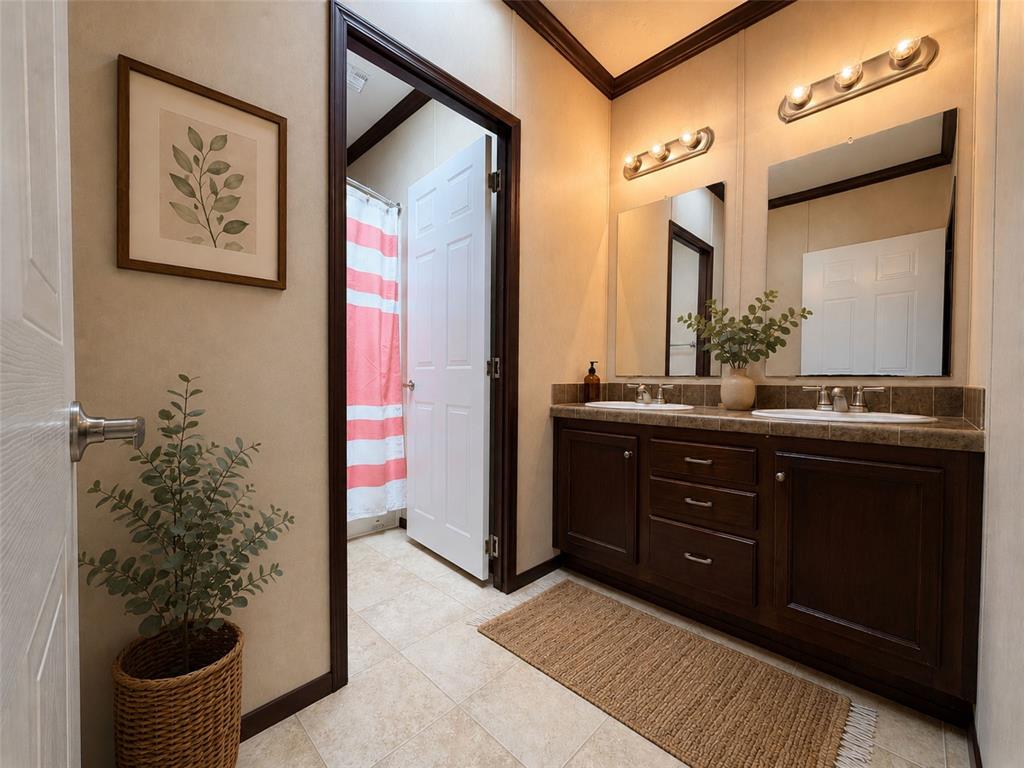 Point La Vista - Residential