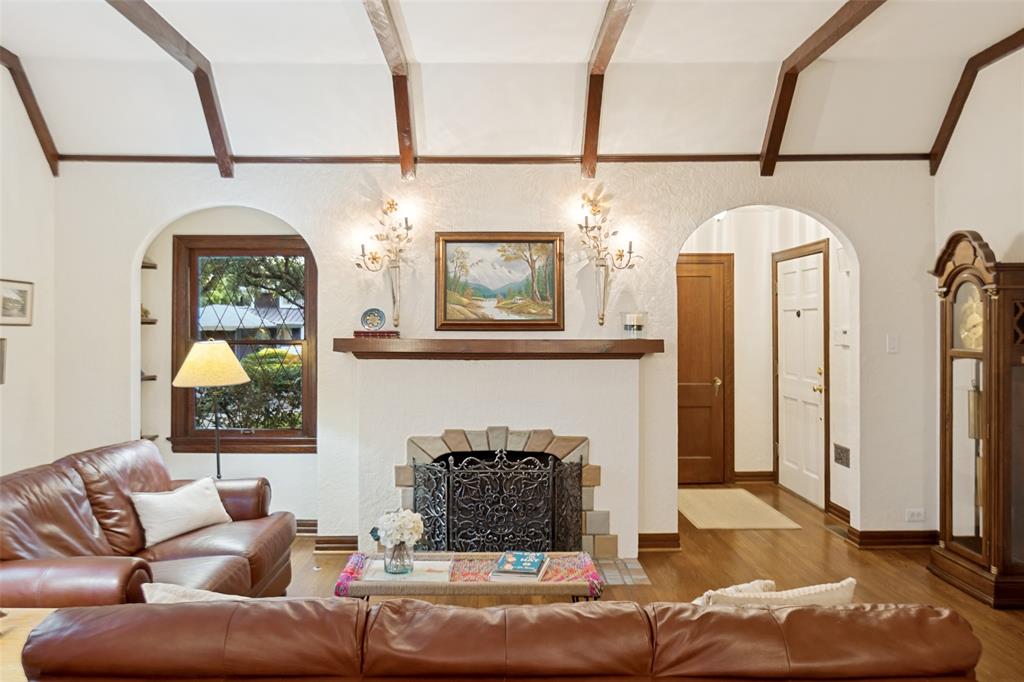 Country Club Estates - Residential